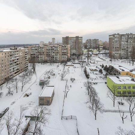 Уютная Квартира Для Семьи На Оболони Lägenhet Kiev Exteriör bild